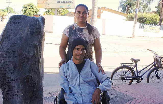 Tetraplégico após montaria em touro, ex-peão agradece à mulher por não o ter abandonado