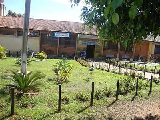 Fios são furtados e escola fica sem energia em Anastácio