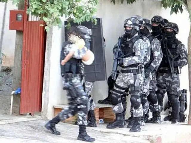 Homem mantém ex-mulher refém há mais de 24h no PR