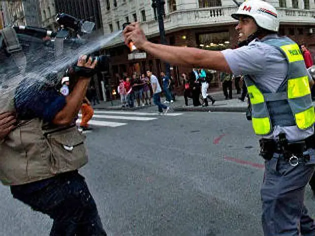 Manifestação em São Paulo deixa saldo de jornalistas feridos, presos e agredidos