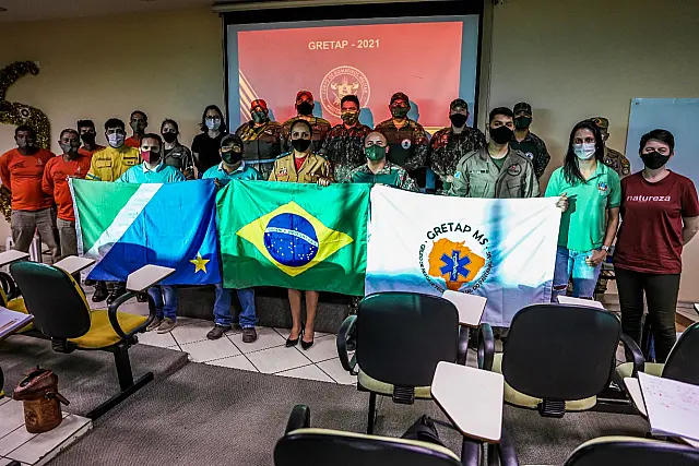 Bombeiros realizam curso e realocações no 47º dia da Operação Hefesto