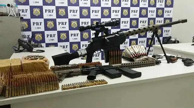 Armamento apreendido na fronteira com MS seria levado para o RJ, diz PRF