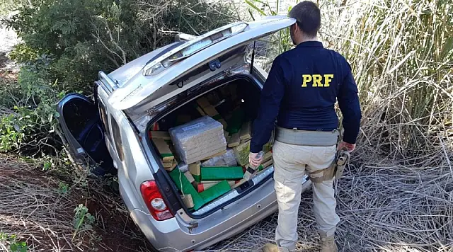 PRF apreende 866 Kg de maconha em Guia Lopes da Laguna