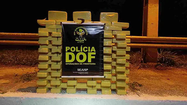 Traficante abandona carro com meia tonelada de maconha MS-164