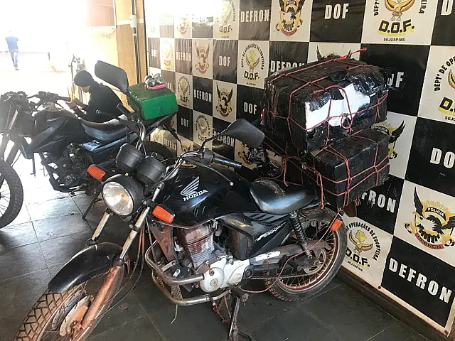 DOF apreende duas motos carregadas com 230 kg de maconha e 5 kg de haxixe