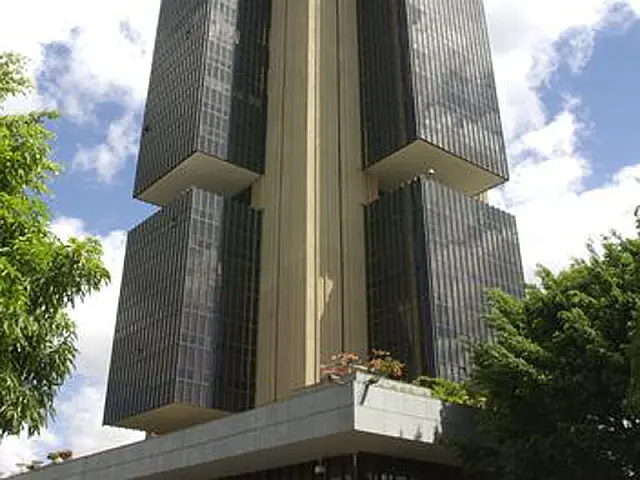 Boletim Focus: mercado financeiro estima que inflação vai a 8,23% este ano