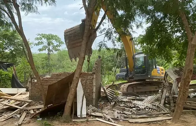 Famílias do Aterro Controlado de Bonito são removidas após entrega de casas