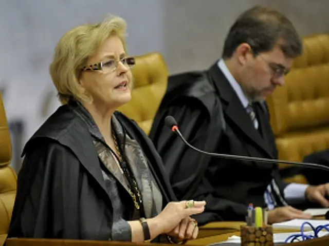 Mensalão: Rosa Weber segue revisor e absolve réus de formação de quadrilha