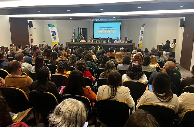 Fiscalização em estética e cigarros eletrônicos em simpósio da Vigilância Sanitária