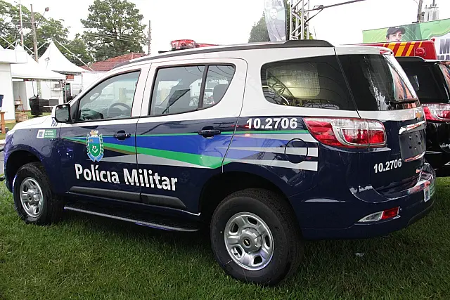 PM prende três, recolhe facas e apreende menor em Jardim e região