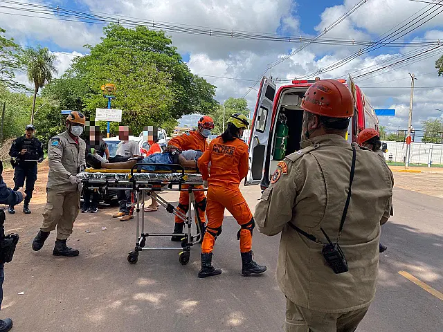 Motociclista fica ferido em acidente entre carro e moto em Anastácio