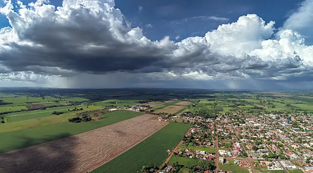 Quarta-feira com muitas nuvens e pancadas de chuva e trovoadas isoladas em Aquidauana e Anastácio
