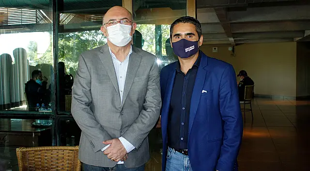 Deputado Herculano participa de entrega de ônibus escolares