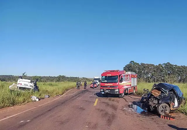 Acidente ocorrido nesta manhã matou duas pessoas e deixou uma ferida