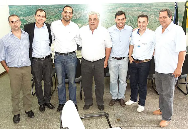 Zé Henrique se reúne com presidente da Conaje e empresários locais