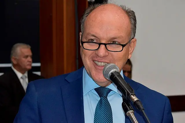 Junior Mochi propõe criação do Dia do Defensor Público no Estado