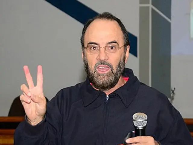 Aquidauana e Ladário receberam nesta semana Professor Pachecão