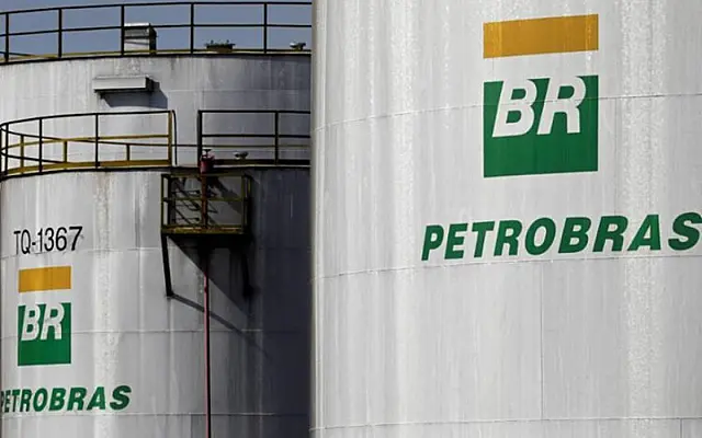 Petrobras reajusta diesel em R$ 1,00, mas subsídio mantém preço