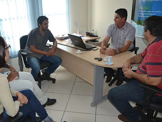 Moradores de Aquidauana reclamam de asfalto danificado após serviço de tubulação