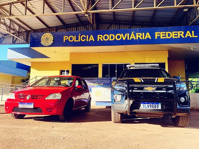PRF recupera dois veículos em Miranda