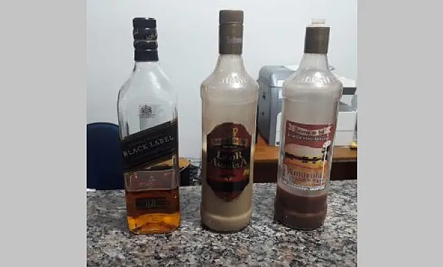 Motorista embriagado é preso com garrafas de bebida no carro em Bonito