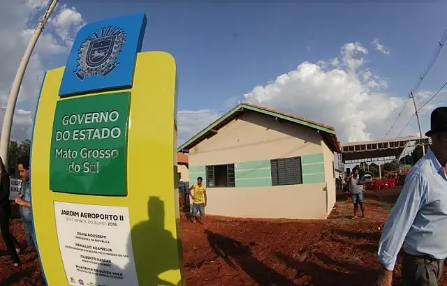 Dois Irmãos do Buriti recebe dezenas de casas e asfalto na gestão de Reinaldo