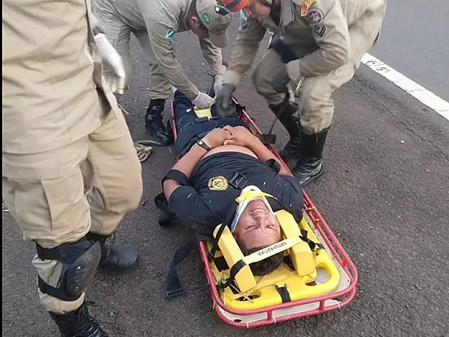 Comerciante fica ferido depois de sofrer queda de moto na BR-262, em Anastácio