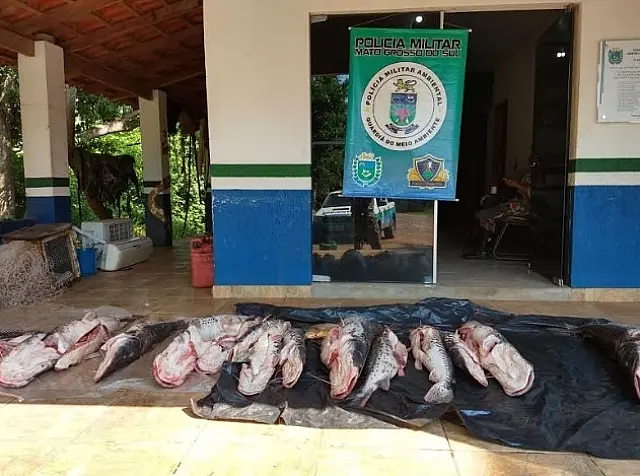 PMA prende e multa em R$ 5 mil dois pescadores no rio Aquidauana