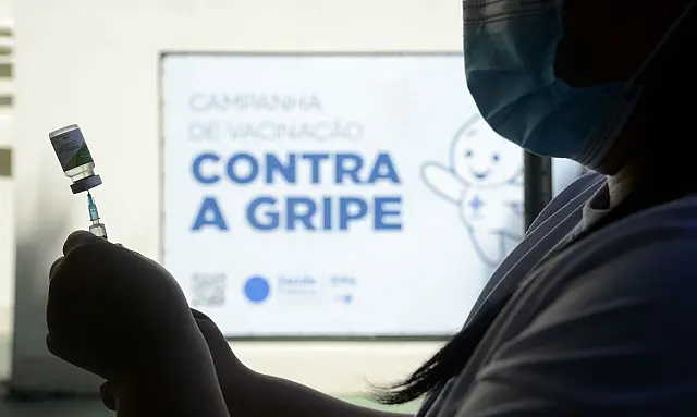 Saúde amplia vacinação contra gripe para todos com mais de 6 meses