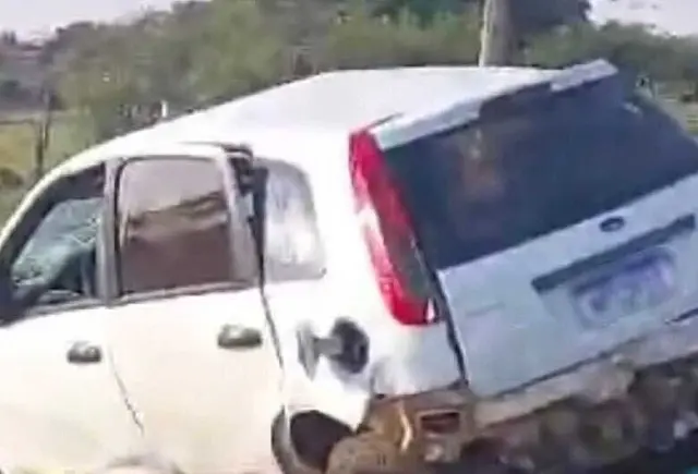 Motorista morre ao ser arremessado para fora de carro durante capotamento em Nioaque