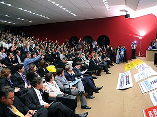 Proposta prevê prisão para organizadores de pirâmides financeiras