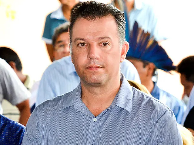 Prefeito de Jardim ‘quer novos maquinários na terra’ assim que tempo abrir