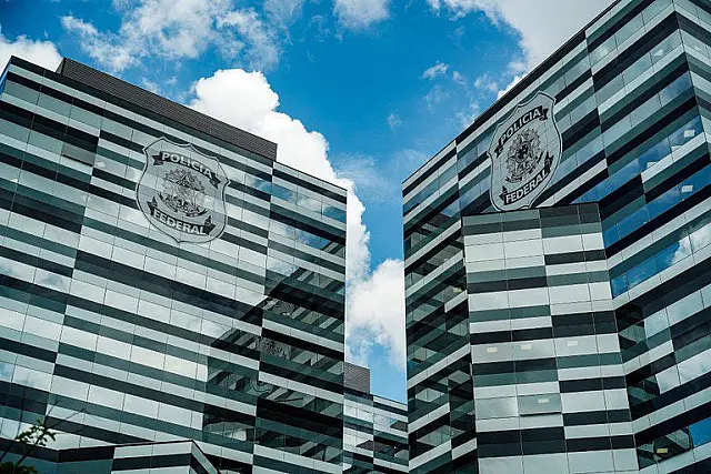 Polícia Federal abre mil vagas com salário de R$ 26,8 mil