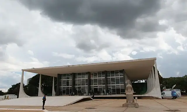 STF forma maioria para proibir revista íntima vexatória em presídios
