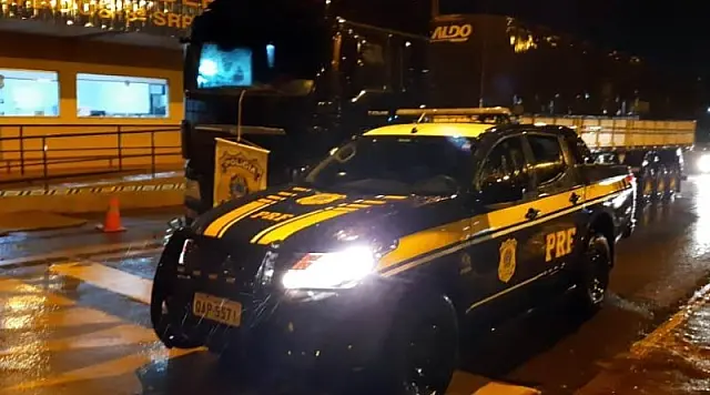 Motorista é preso com carga de 450 mil maços de cigarro contrabandeado na BR-163