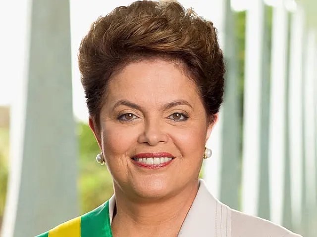 Desafio de construir sociedade inclusiva é imenso, diz presidenta