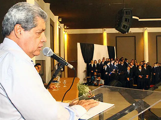 Durante formatura, André afirma que todos os municípios terão delegados de polícia