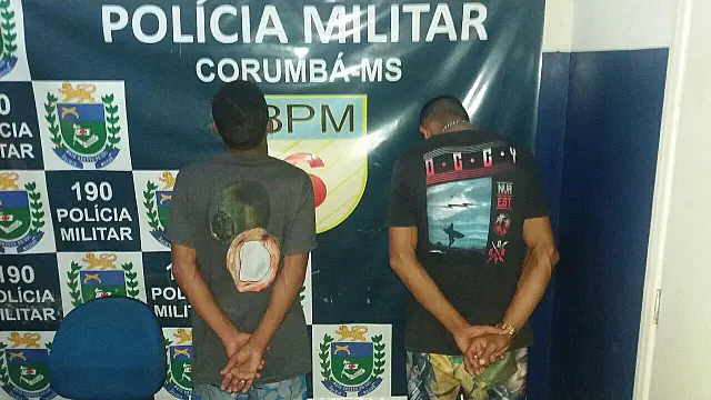 Dupla é presa em flagrante após roubar celular e corrente de ouro de jovem