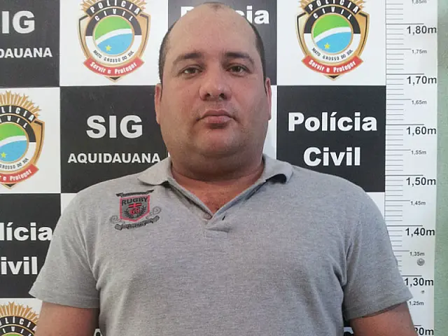 Homem é preso após furtar bolsa em agência bancária
