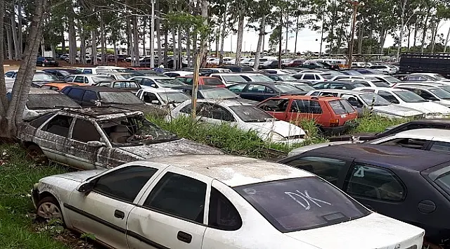 Detran inicia em fevereiro remoção de veículos apreendidos que estão nos pátios