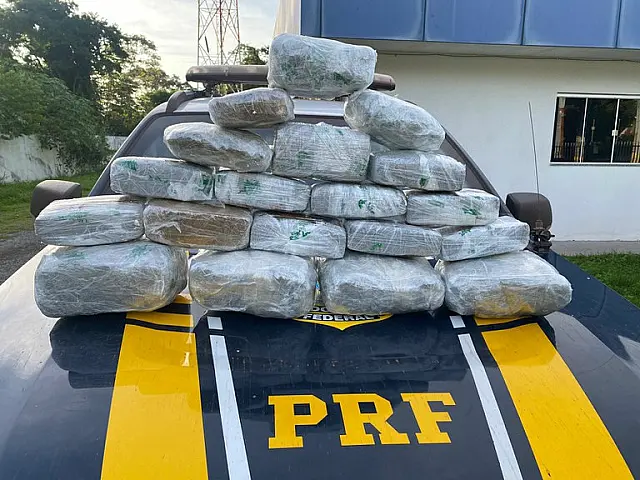 PRF encontra máquinas de lavar sem nota fiscal e acha 20 kg de drogas em Corumbá