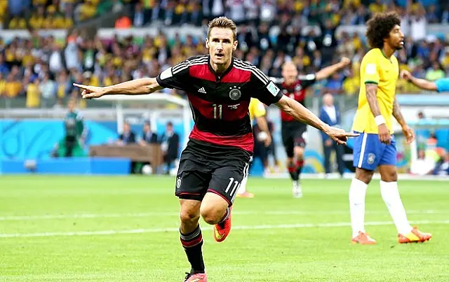 Brasil sofre goleada da Alemanha em vexame histórico e disputará 3º lugar