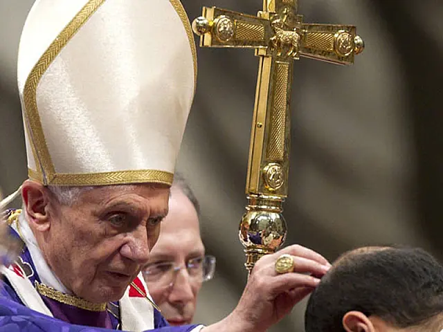 Bento XVI pede o fim das rivalidades dentro da Igreja Católica