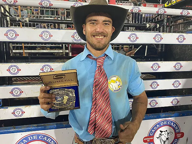 Gravatinha é o Campeão do Rodeio