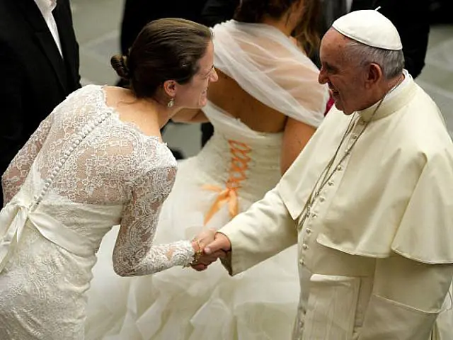 Papa simplifica e agiliza a anulação do casamento católico