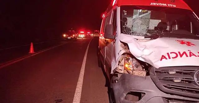 Homem morre atropelado por ambulância do SAMU na BR-060