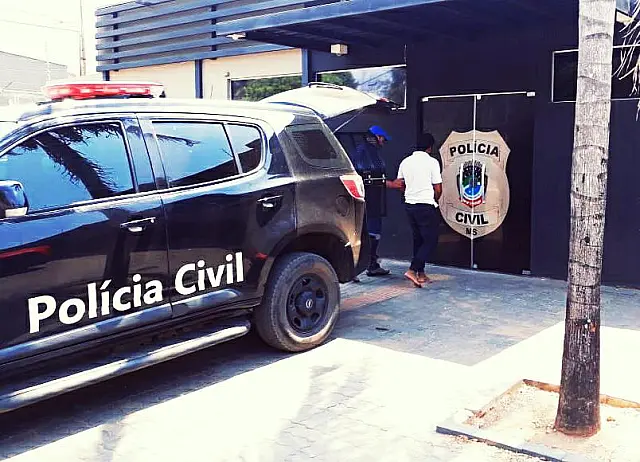 Polícia prende integrante de quadrilha especializada em roubo de caminhonetes