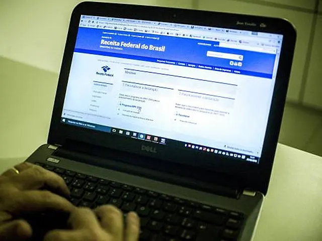 Contribuintes têm até hoje para entregar declaração do Imposto de Renda