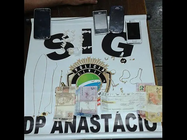 SIG de Anastácio fecha boca de fumo e prende mãe e filha