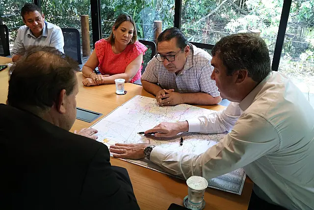 Eduardo Riedel assegura R$ 4,1 milhões para construções de pontes no Pantanal